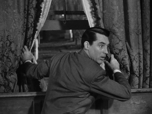 Cary-in-Arsenic-and-Old-Lace-cary-grant-4295854-500-375